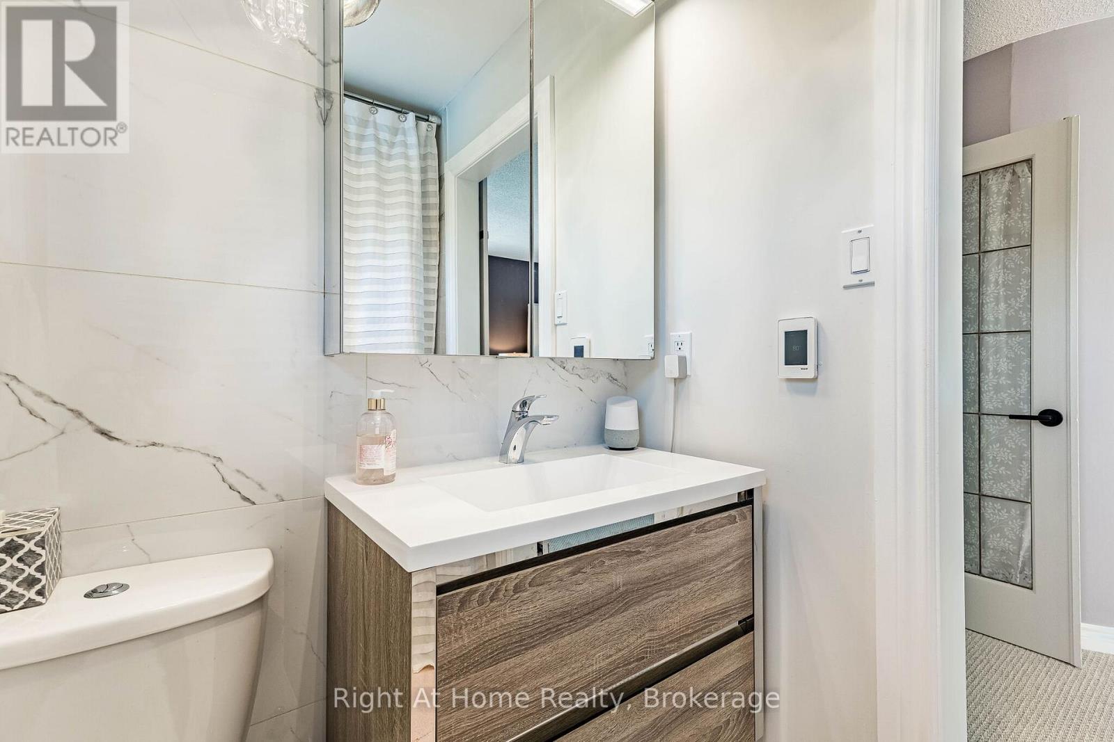 3287 VICTORIA STREET - Image 27