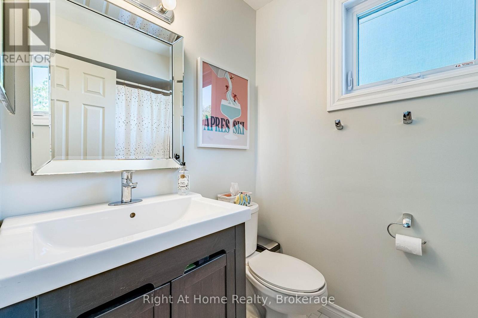 3287 VICTORIA STREET - Image 29