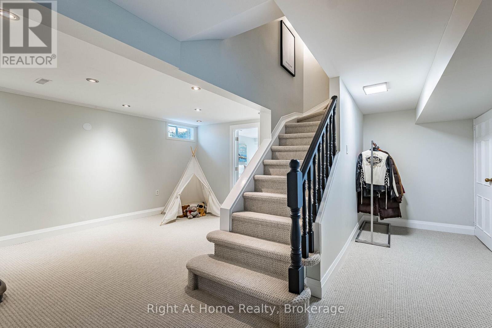 3287 VICTORIA STREET - Image 34