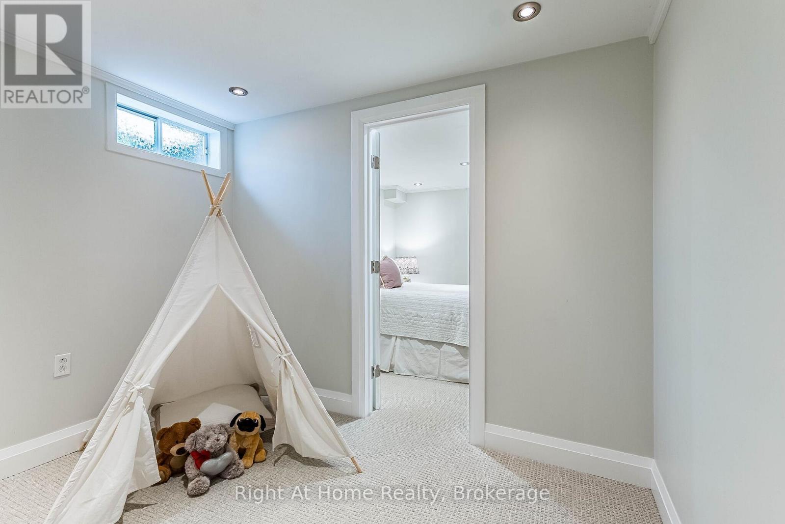 3287 VICTORIA STREET - Image 35
