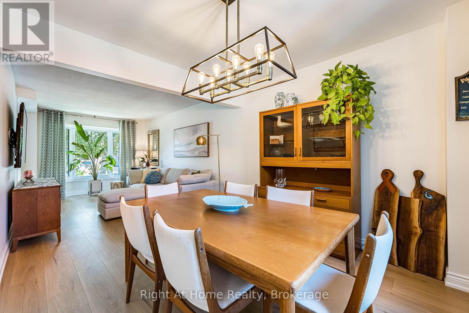 3287 VICTORIA STREET - Image 8