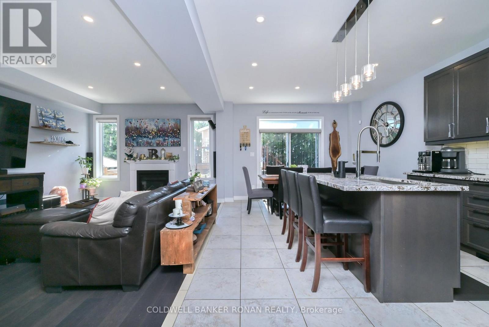 66 SYDIE LANE - 10