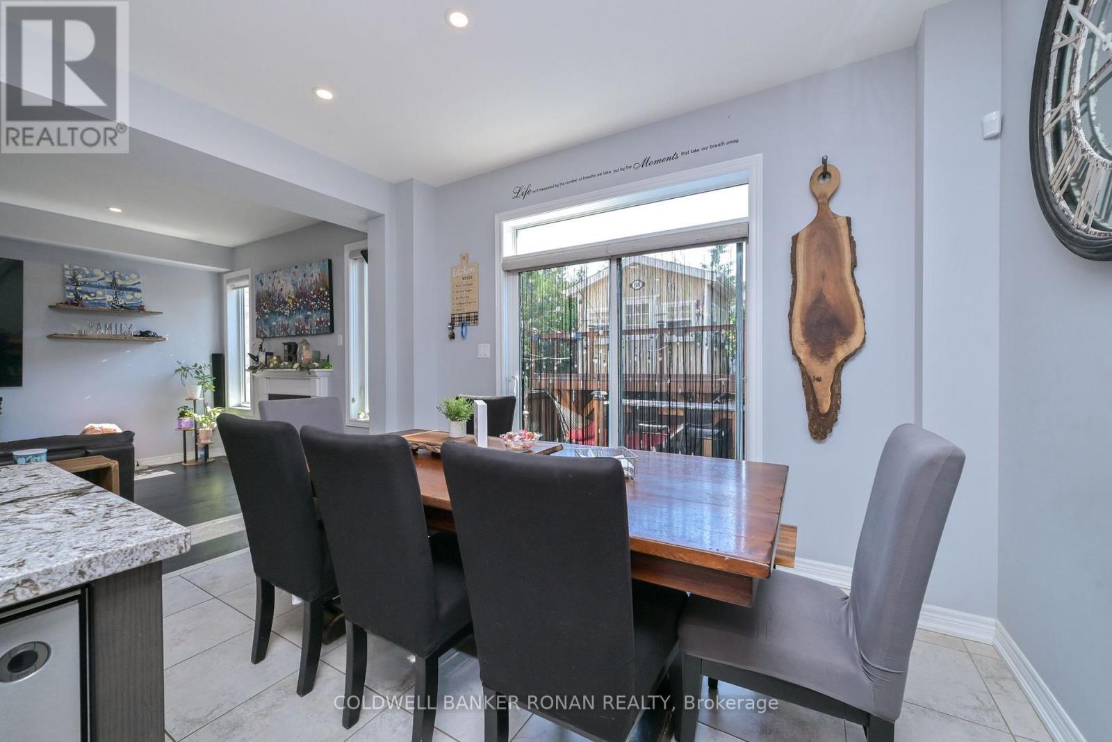 66 SYDIE LANE - 16