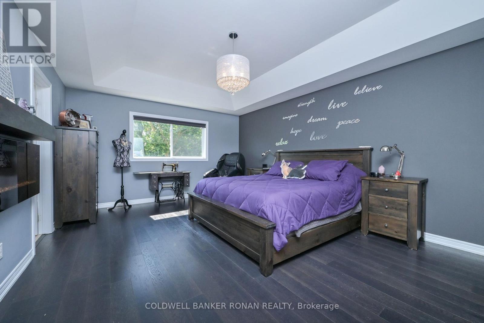 66 SYDIE LANE - 24