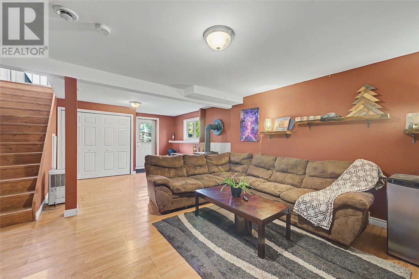 24 Peter's Place - 21