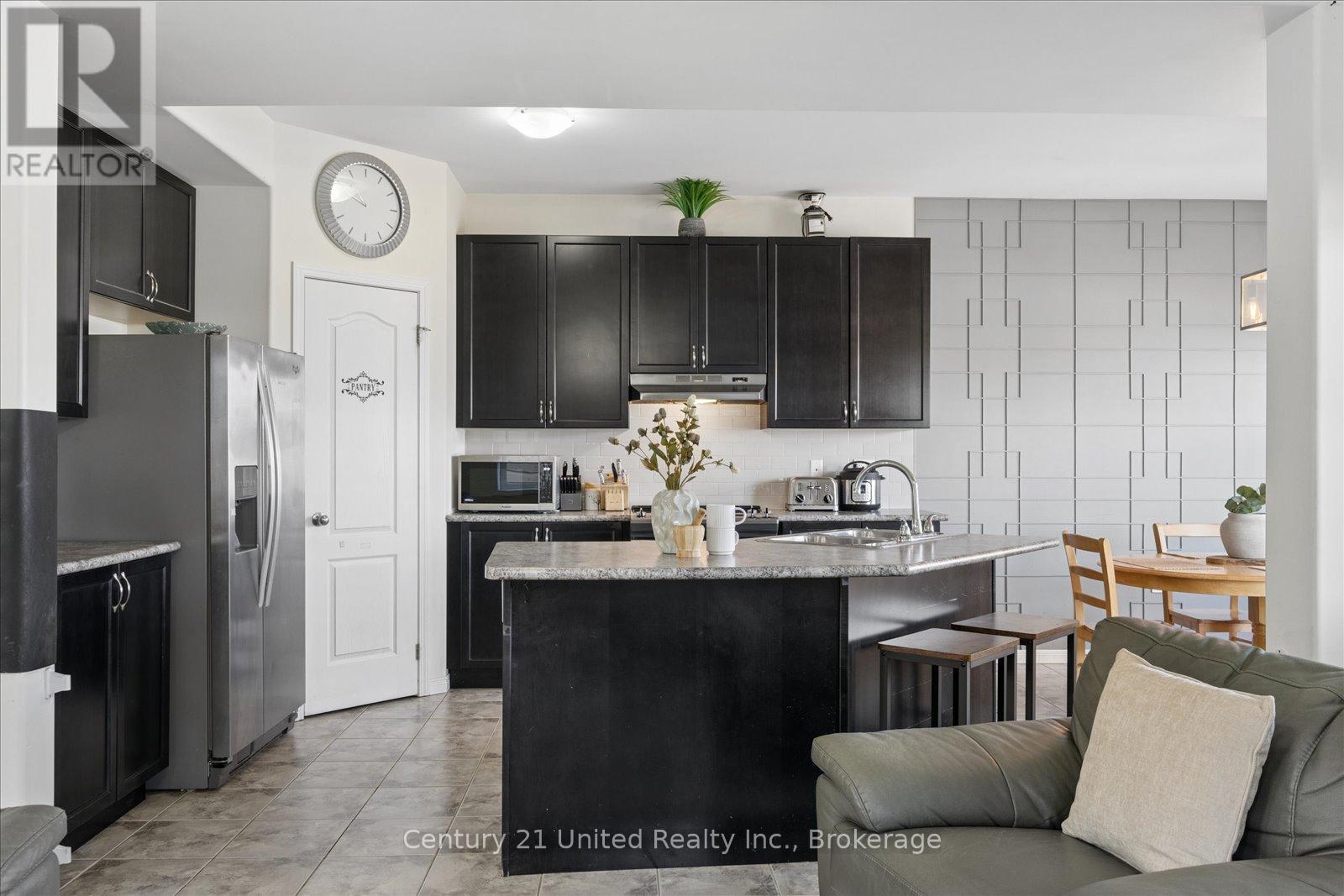 425 FLORENCE DRIVE - 13