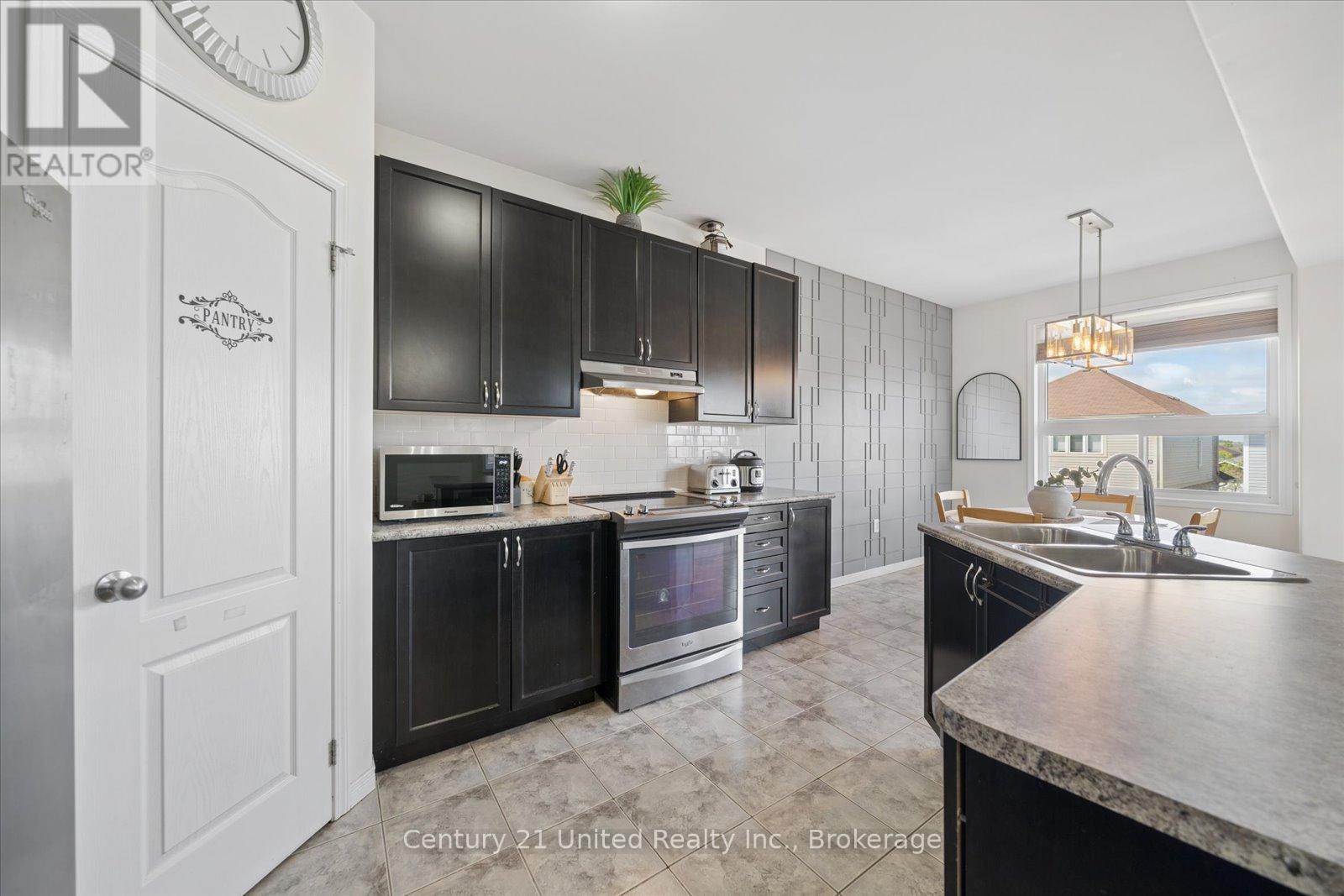 425 FLORENCE DRIVE - 14