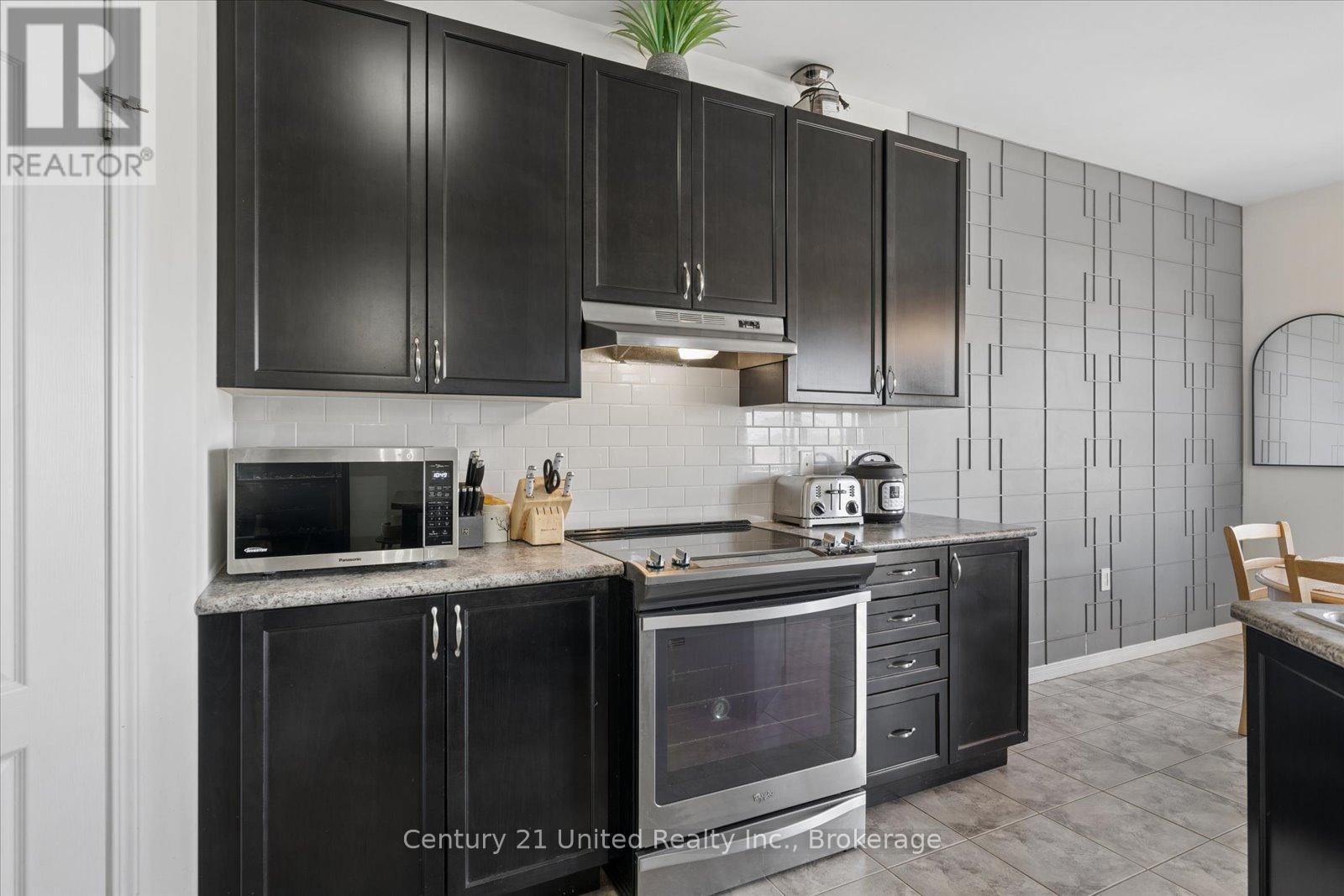 425 FLORENCE DRIVE - 15