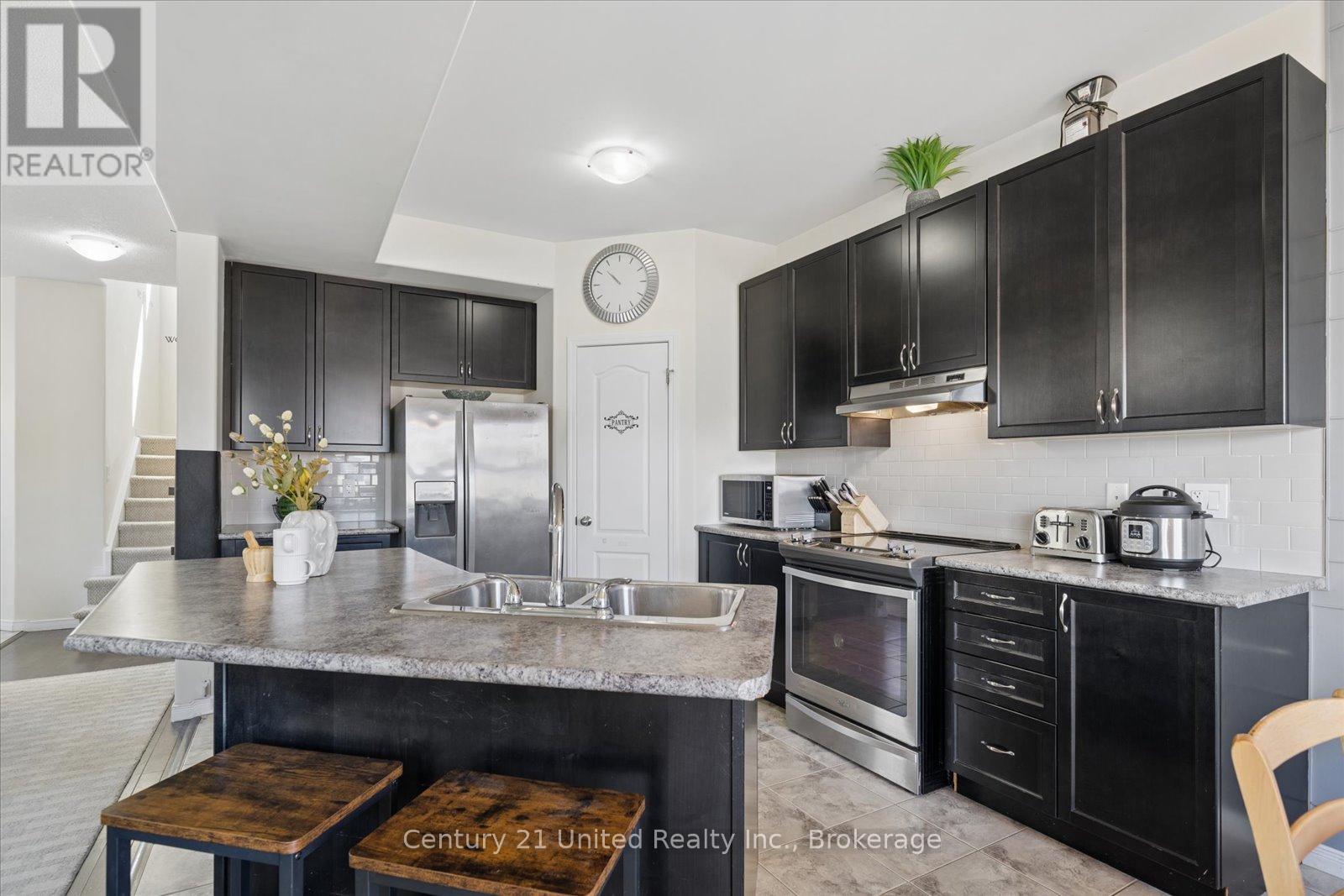 425 FLORENCE DRIVE - 23