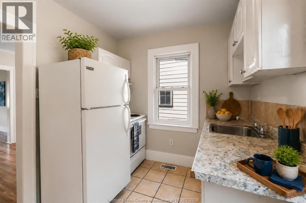 1054 Josephine - 11