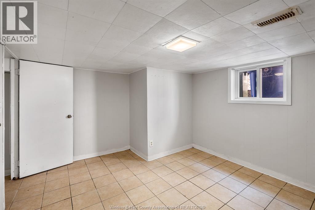 1054 Josephine - 18
