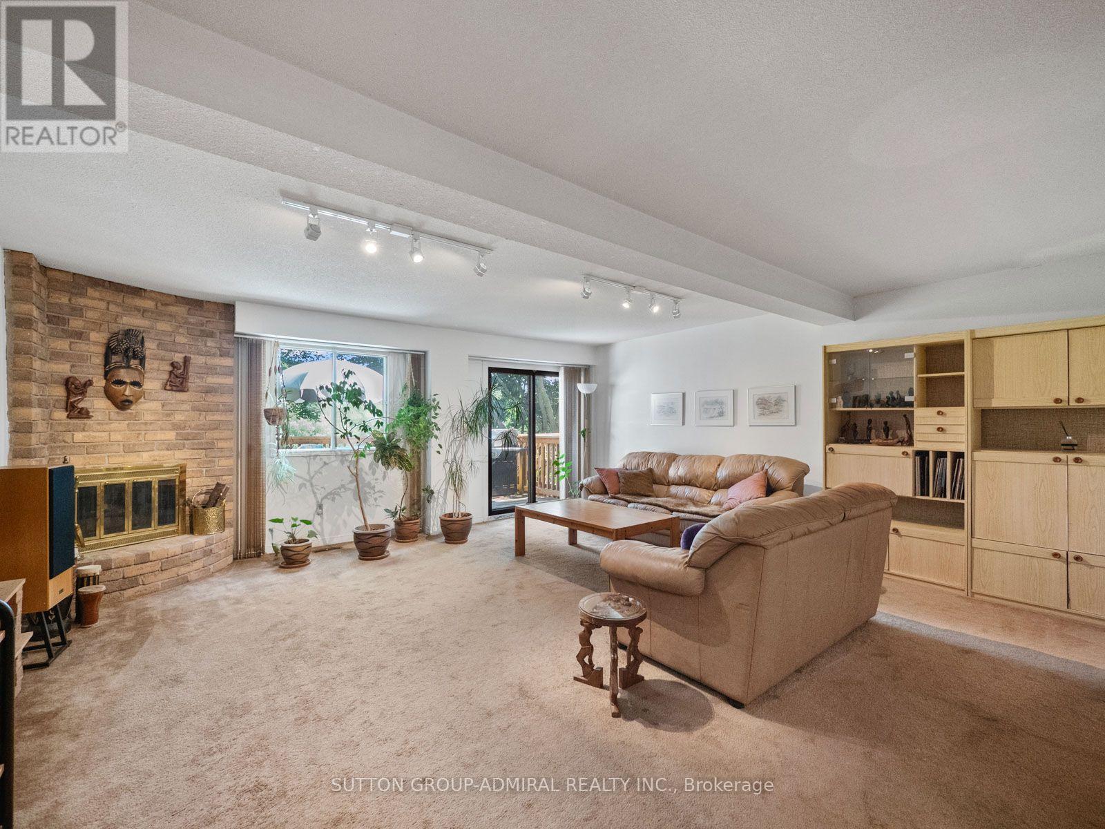 169 ROBERT HICKS DRIVE - Image 13
