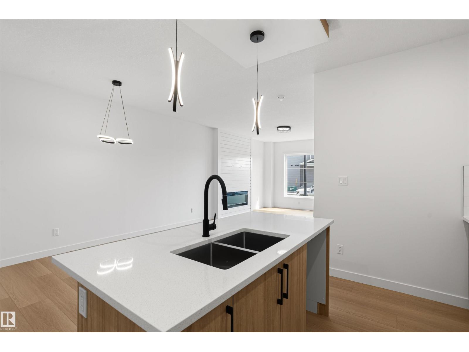 1508 209 ST NW - 12