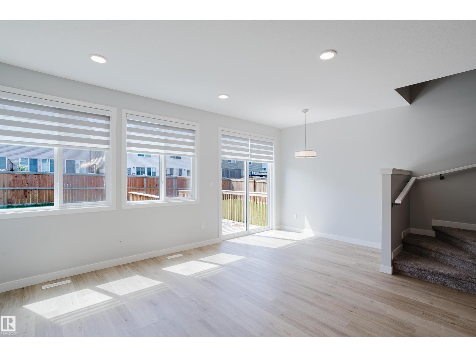 3883 CHRUSTAWKA PL SW - 10