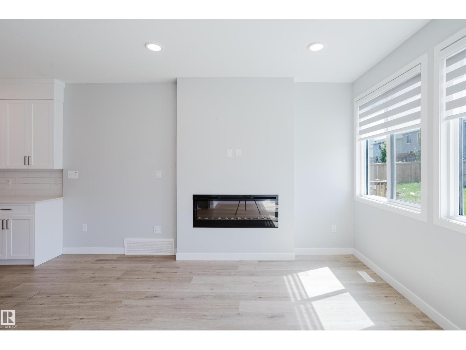 3883 CHRUSTAWKA PL SW - 12