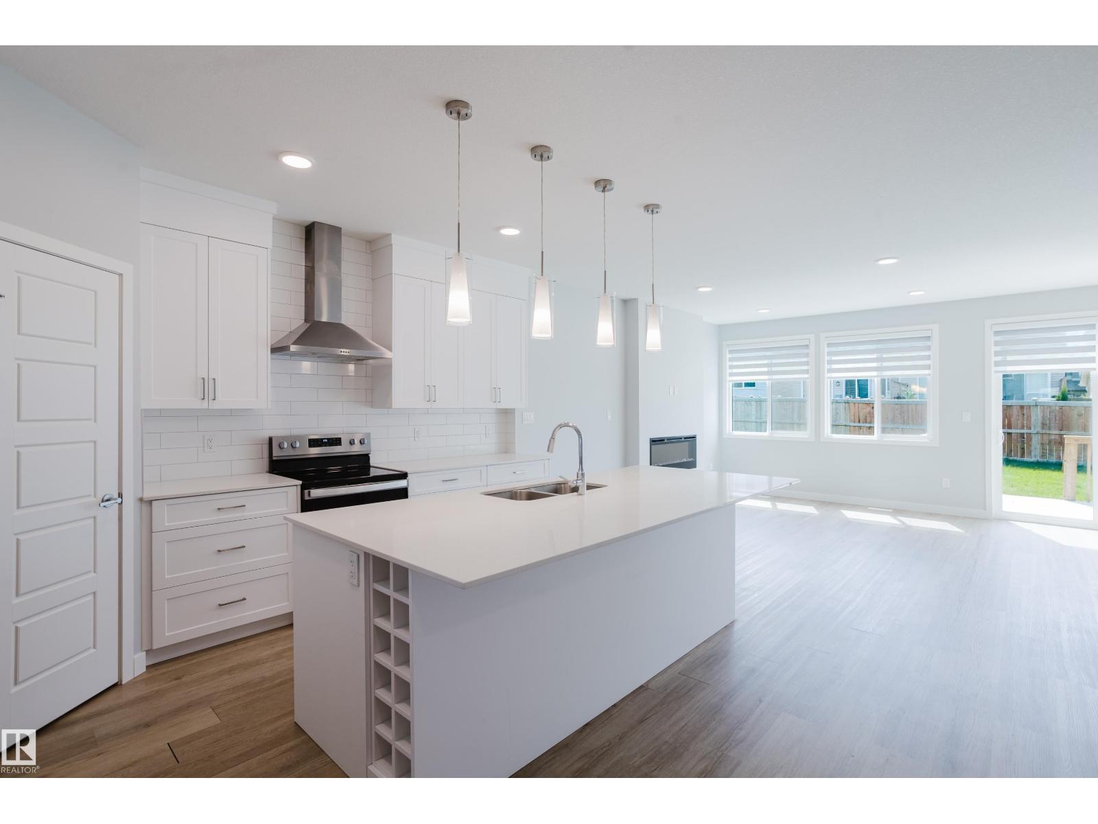 3883 CHRUSTAWKA PL SW - 5