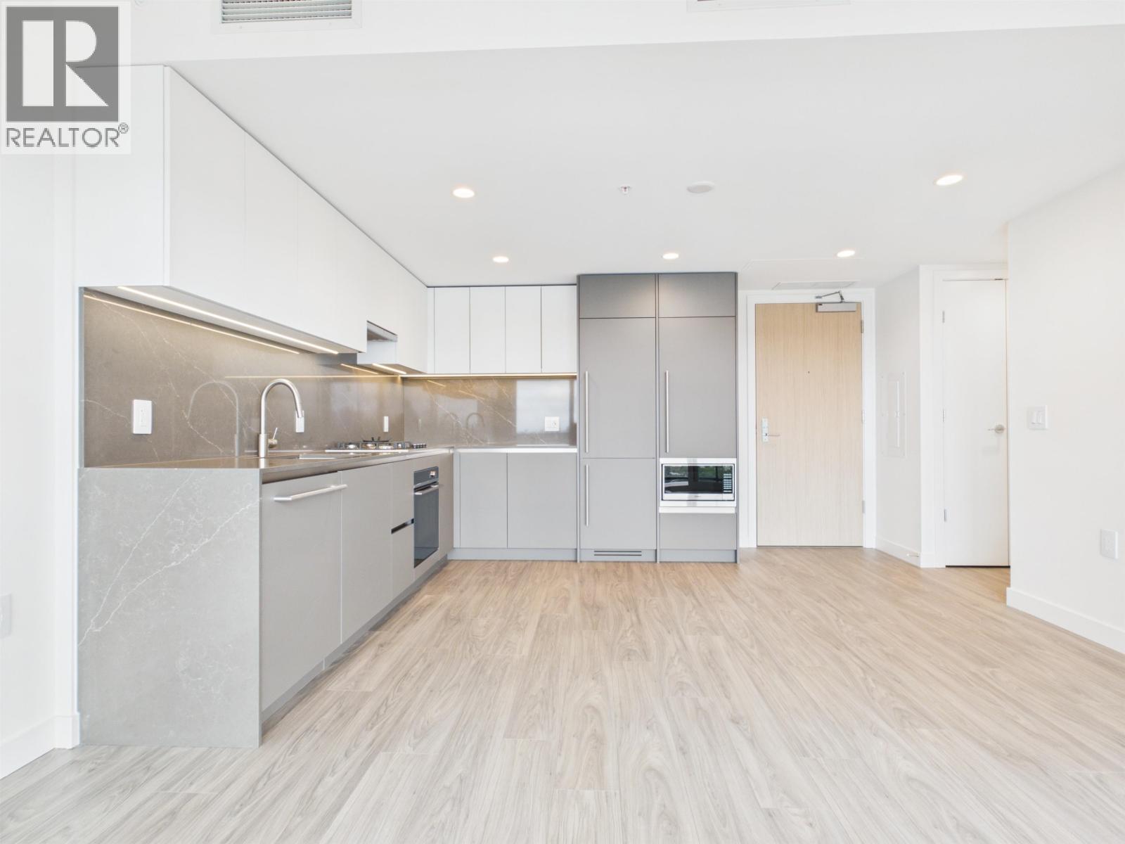 1 Bed, 1 Bath House for Sale in Burnaby – 2907 2135 SPRINGER AVENUE, Burnaby – MLS# R3146691 - Image 2