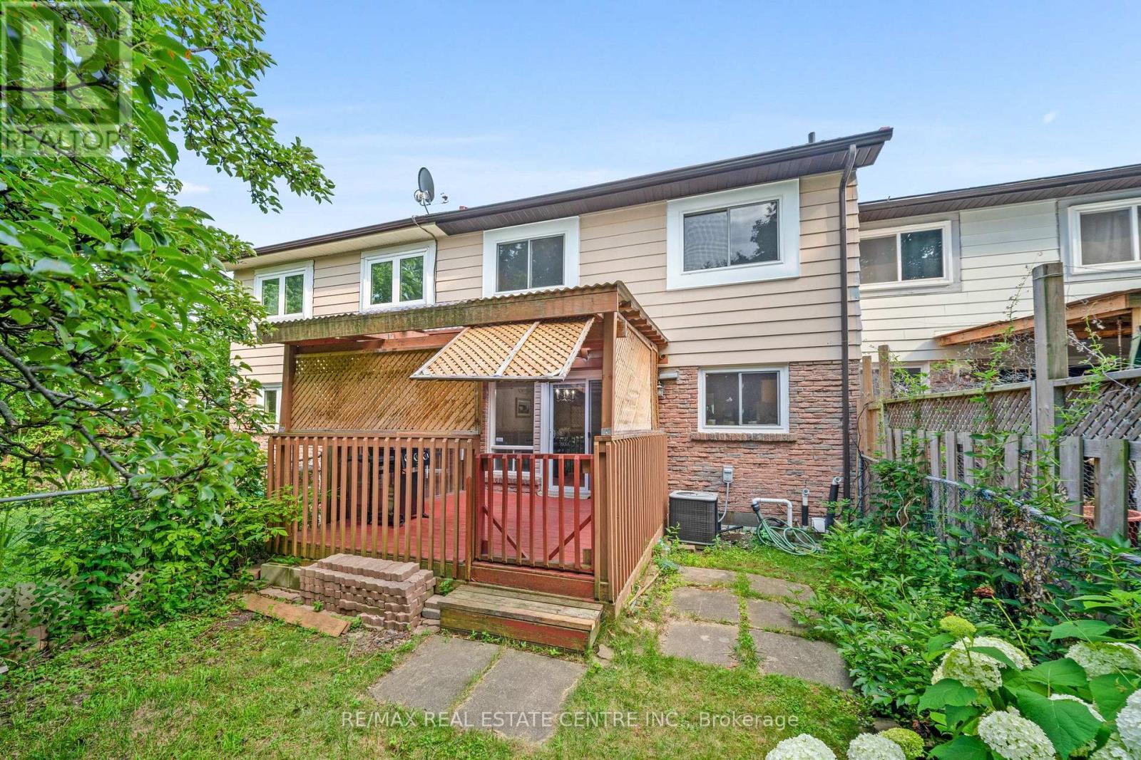 127 LOWRY SQUARE - 47