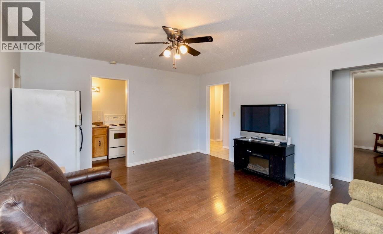 5327 Squilax-Anglemont Road - 55