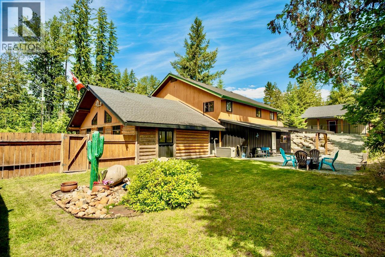 5327 Squilax-Anglemont Road - 8