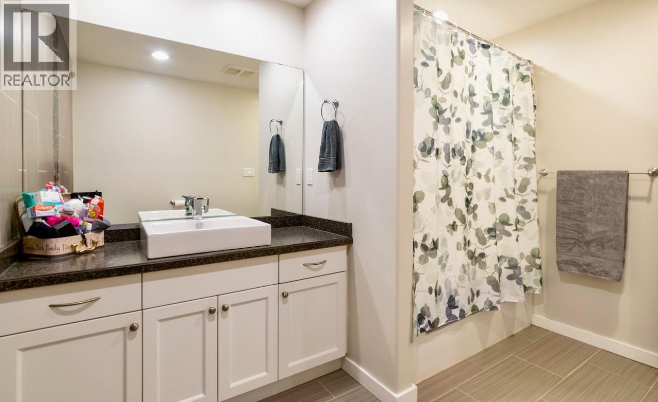 5327 Squilax-Anglemont Road - 31