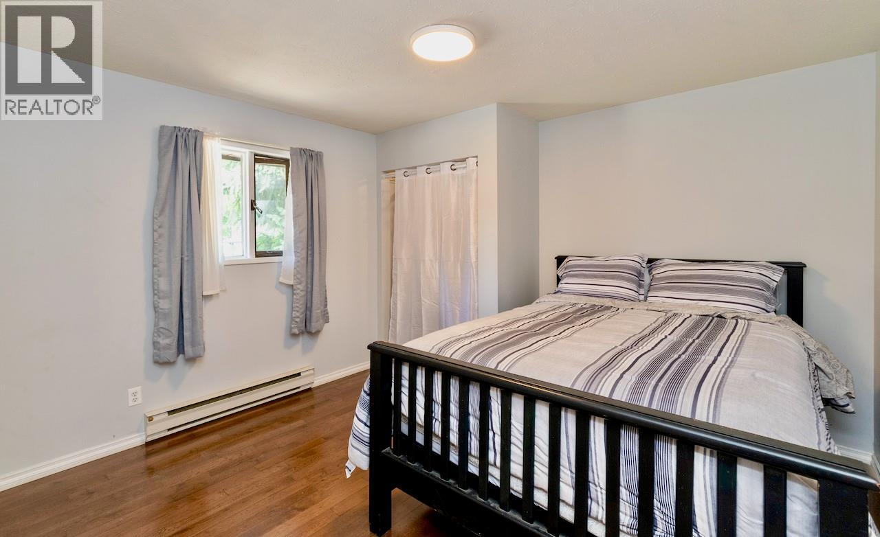 5327 Squilax-Anglemont Road - 50