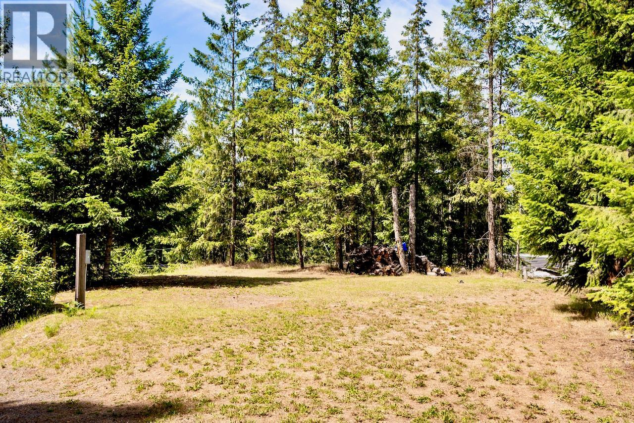 5327 Squilax-Anglemont Road - 12