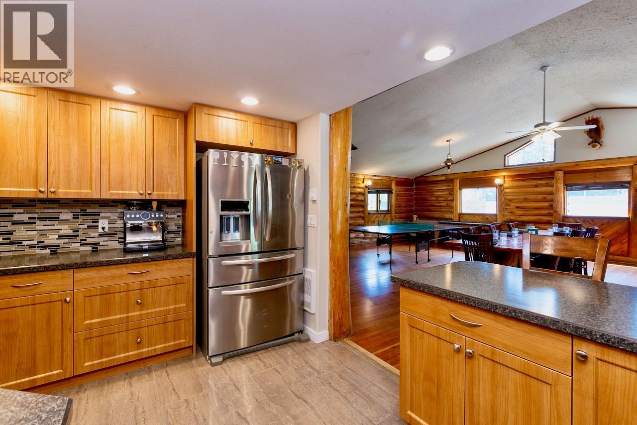 5327 Squilax-Anglemont Road - 28