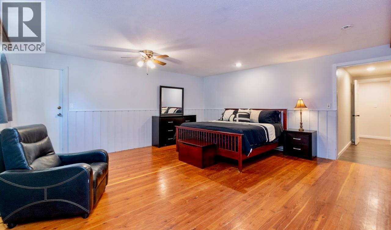 5327 Squilax-Anglemont Road - 33