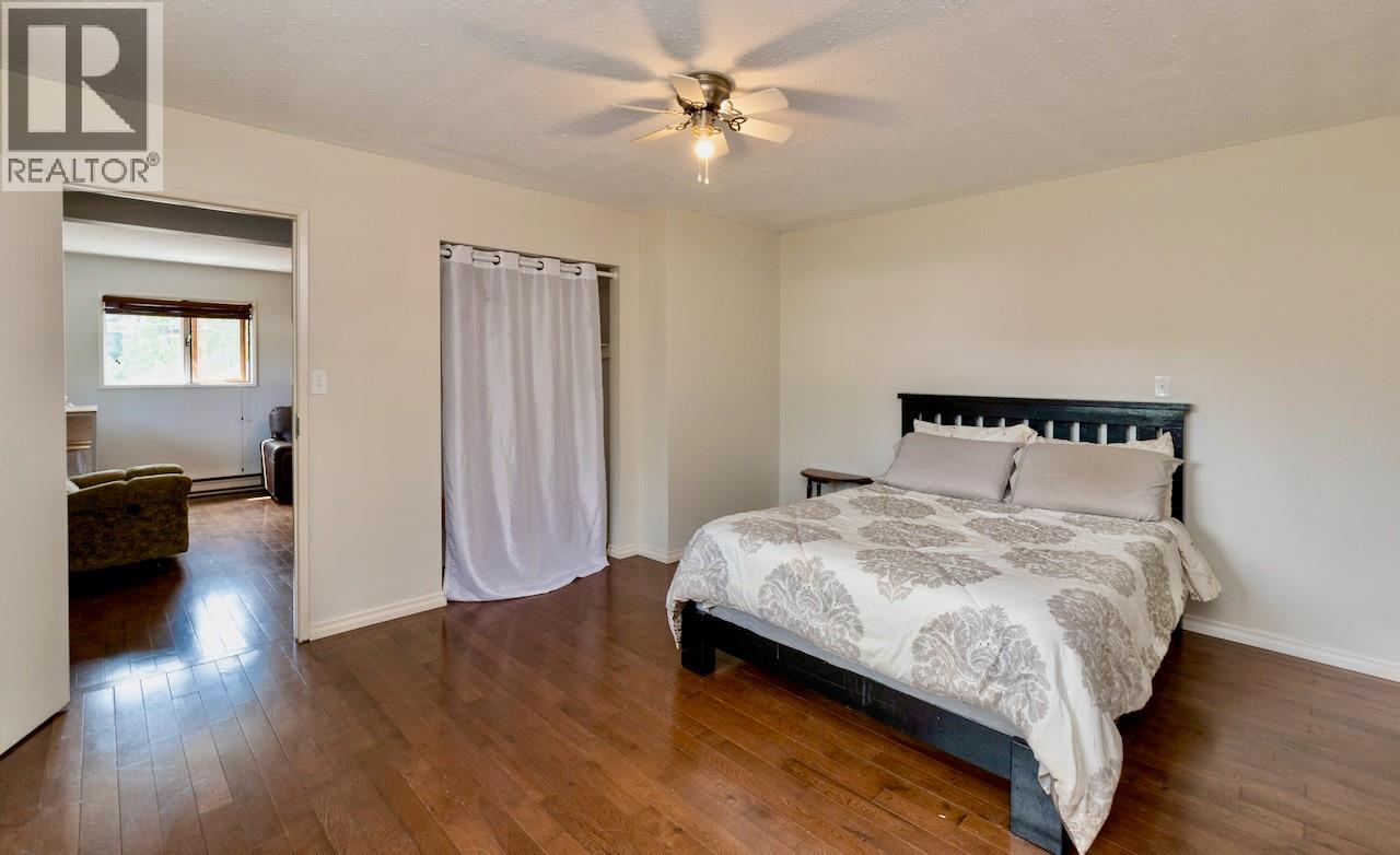 5327 Squilax-Anglemont Road - 59