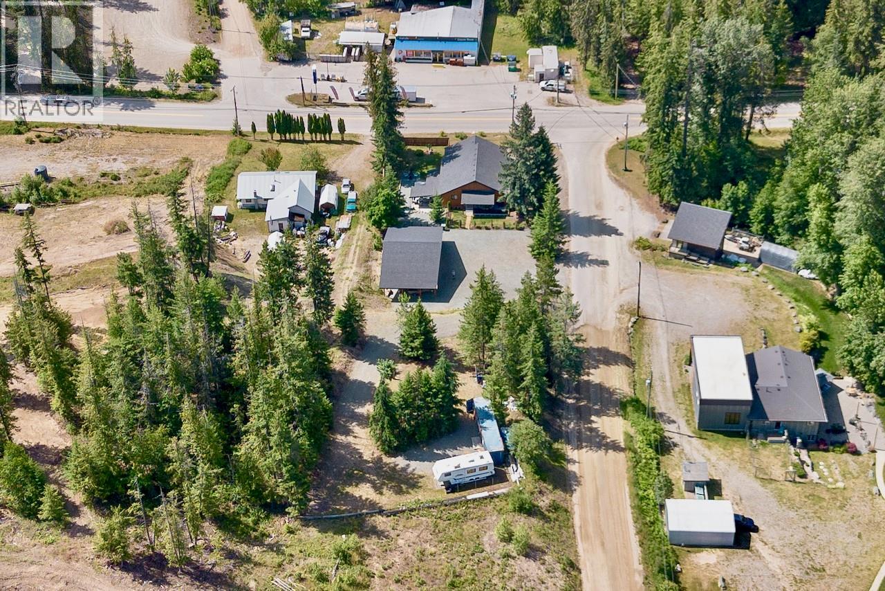 5327 Squilax-Anglemont Road - 5