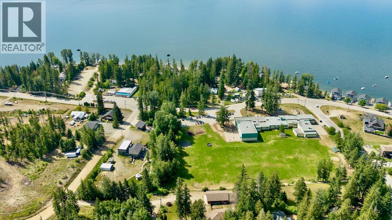 5327 Squilax-Anglemont Road - 86
