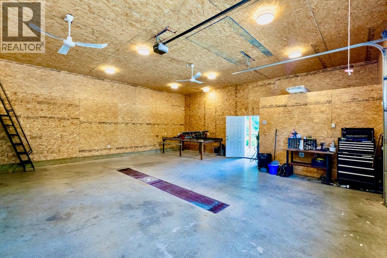 5327 Squilax-Anglemont Road - 80
