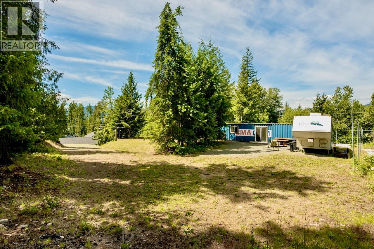 5327 Squilax-Anglemont Road - 82