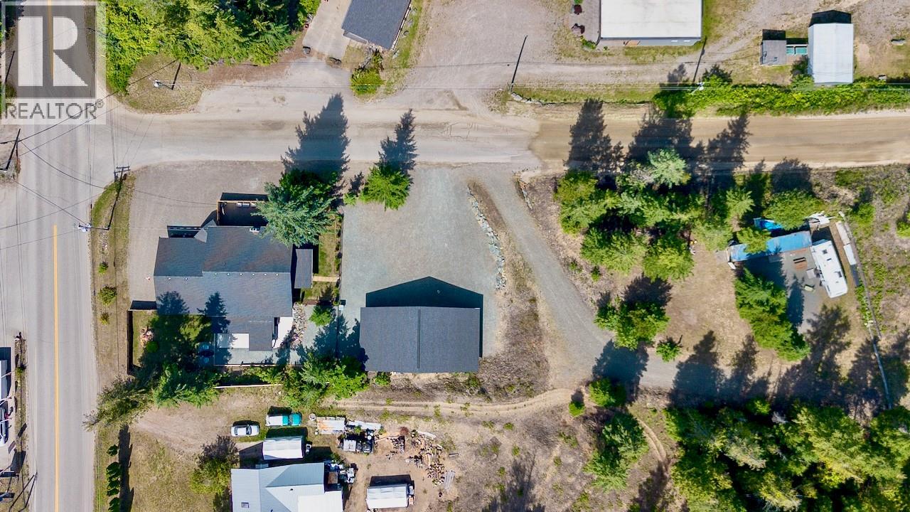 5327 Squilax-Anglemont Road - 87