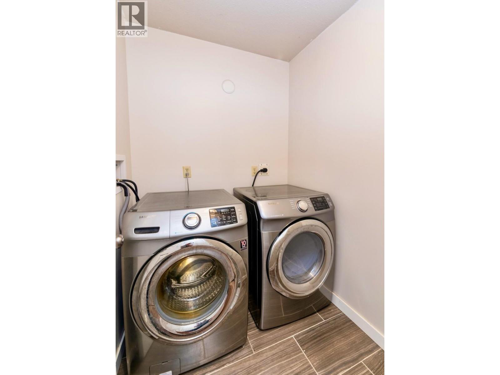 5327 Squilax-Anglemont Road - 42