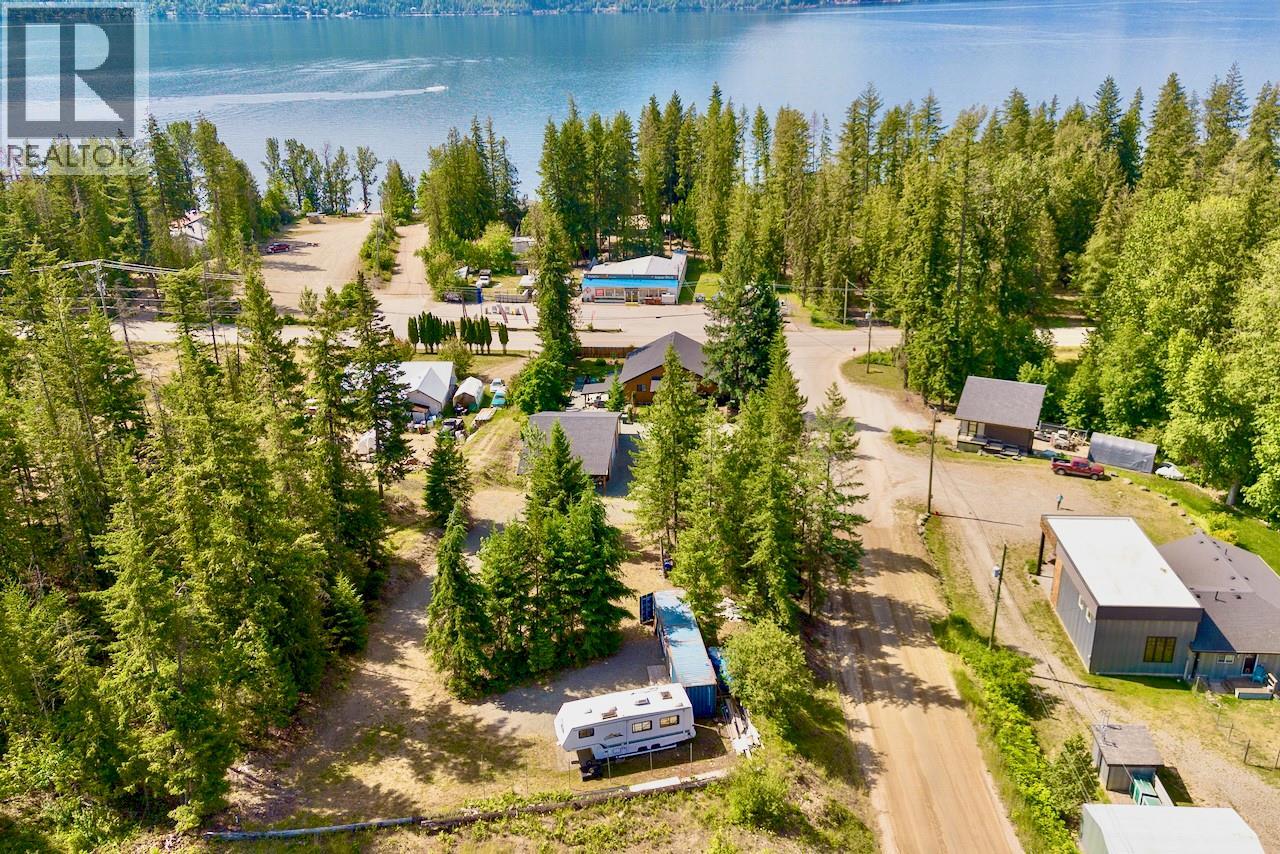 5327 Squilax-Anglemont Road - 96