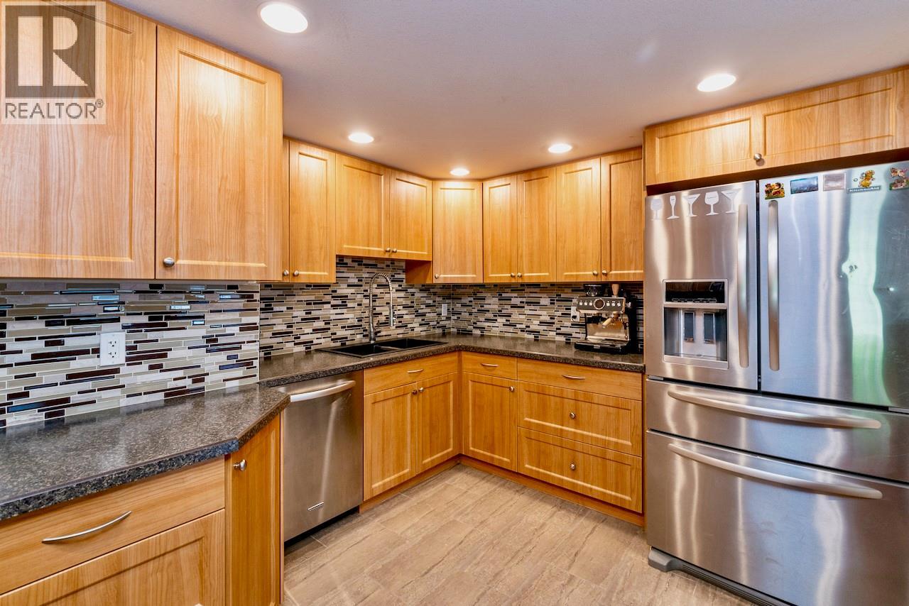 5327 Squilax-Anglemont Road - 27