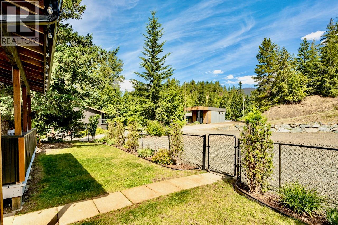 5327 Squilax-Anglemont Road - 67