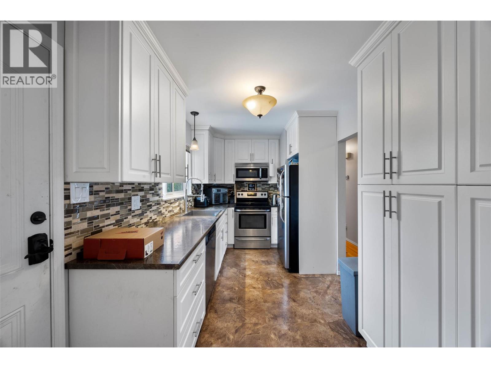 740 Sherwood Drive - 8