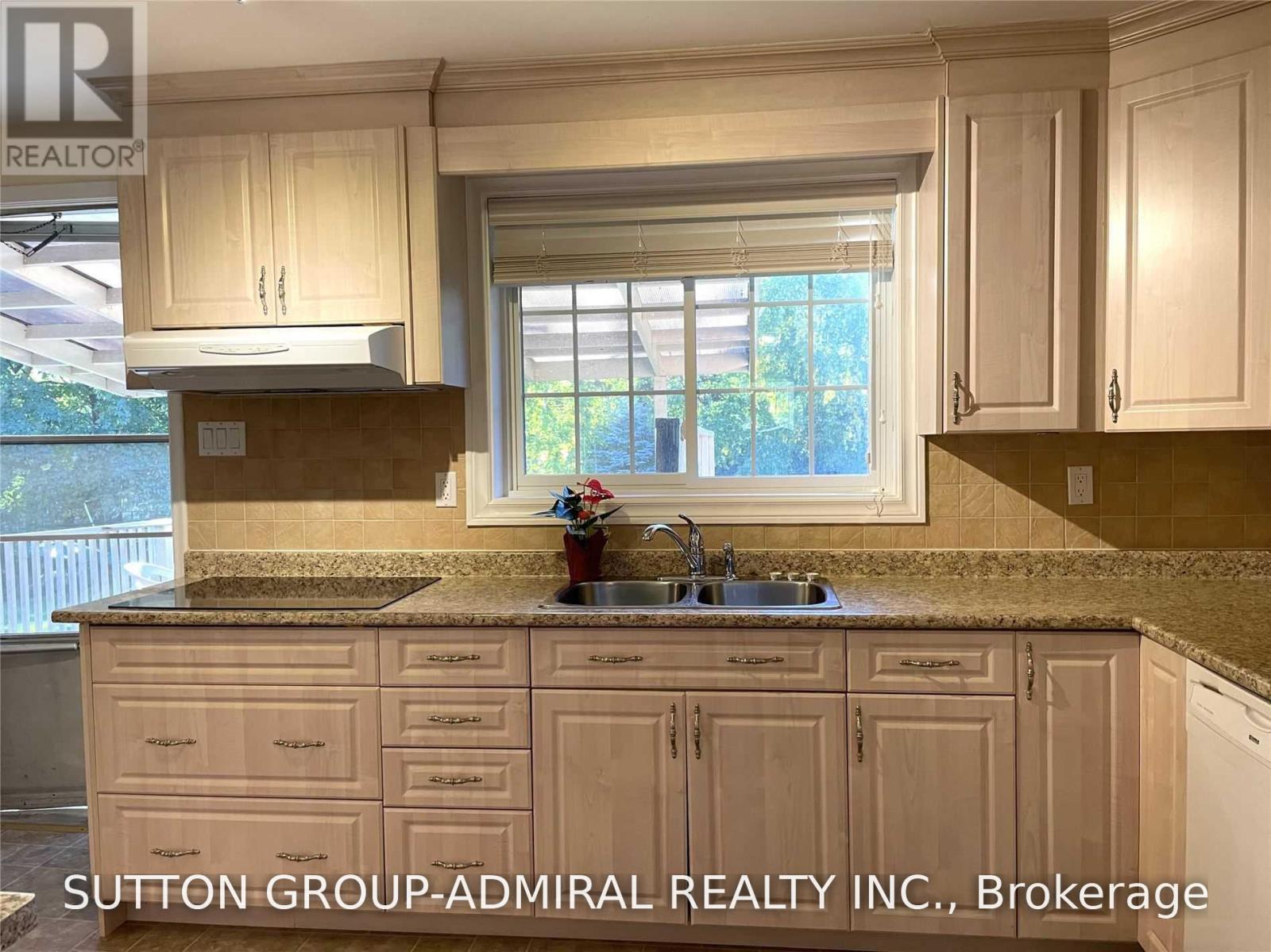 86 HAMILTON DRIVE - 15