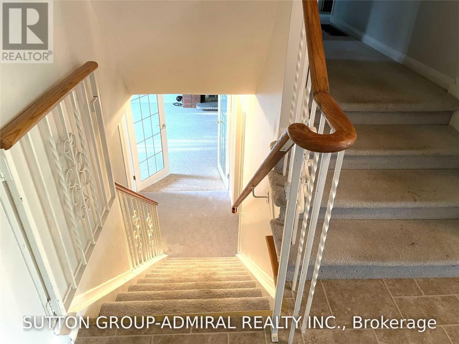 86 HAMILTON DRIVE - 18