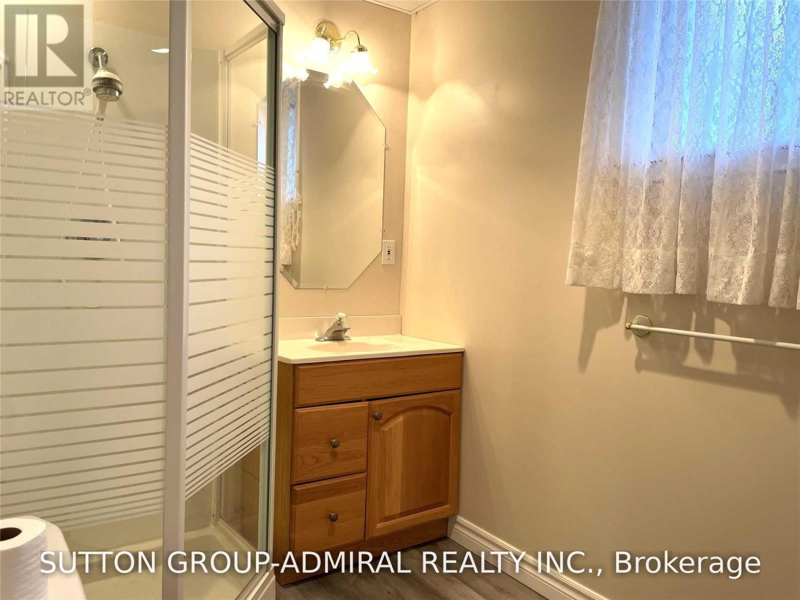 86 HAMILTON DRIVE - 25
