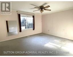86 Hamilton Drive, Newmarket, ON L3Y3E8 Photo 11