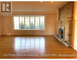 86 Hamilton Drive, Newmarket, ON L3Y3E8 Photo 7