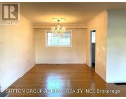 86 Hamilton Drive, Newmarket, ON L3Y3E8 Photo 8