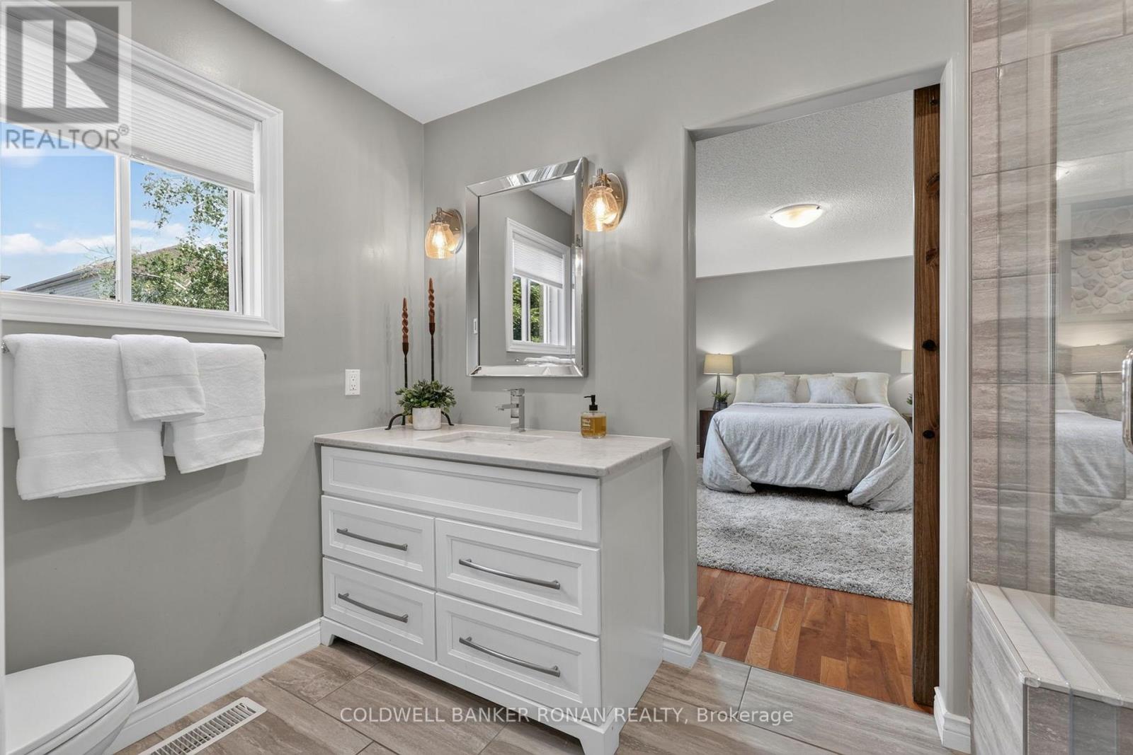 61 DARLING CRESCENT - 15