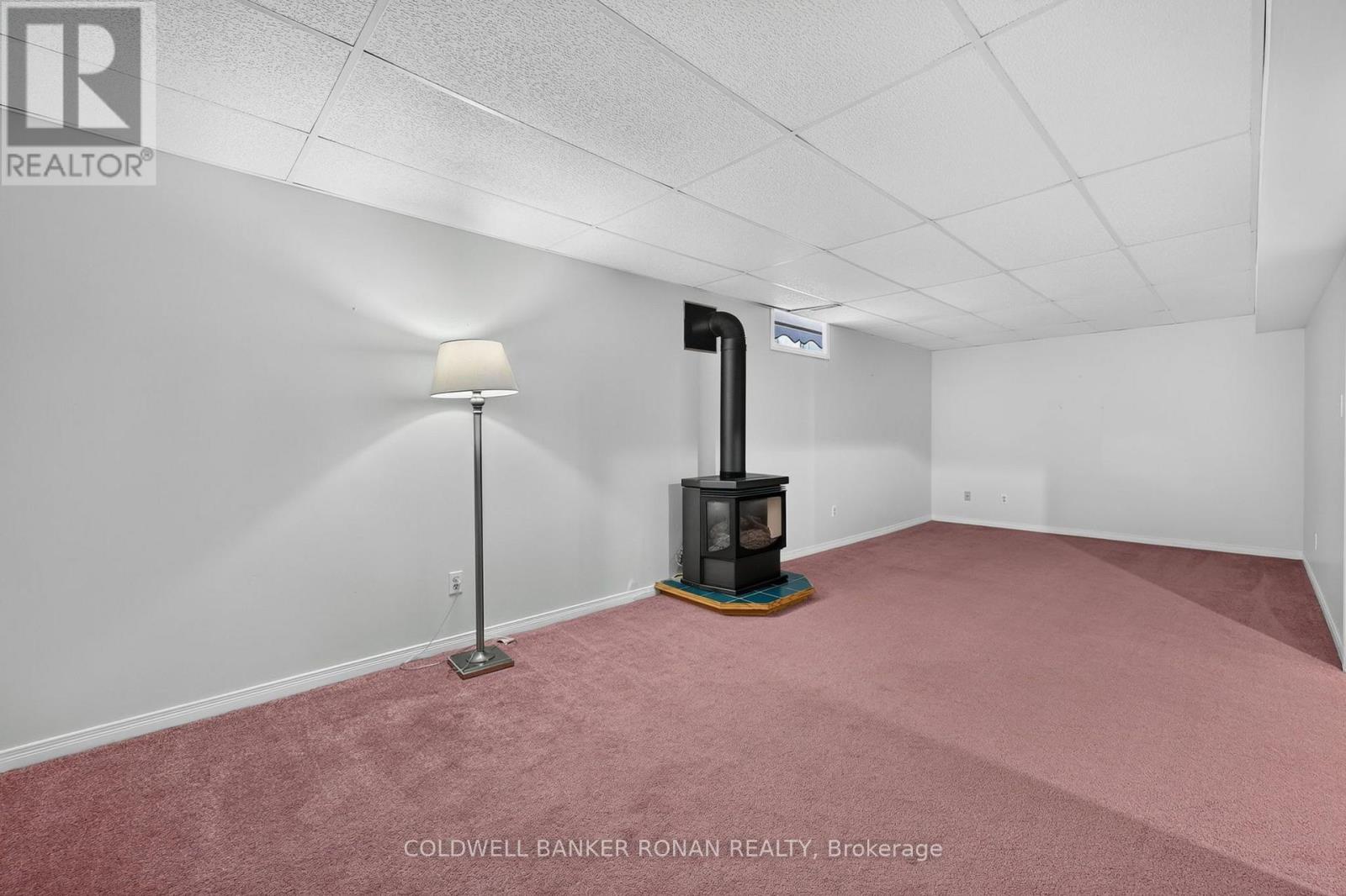 61 DARLING CRESCENT - 25