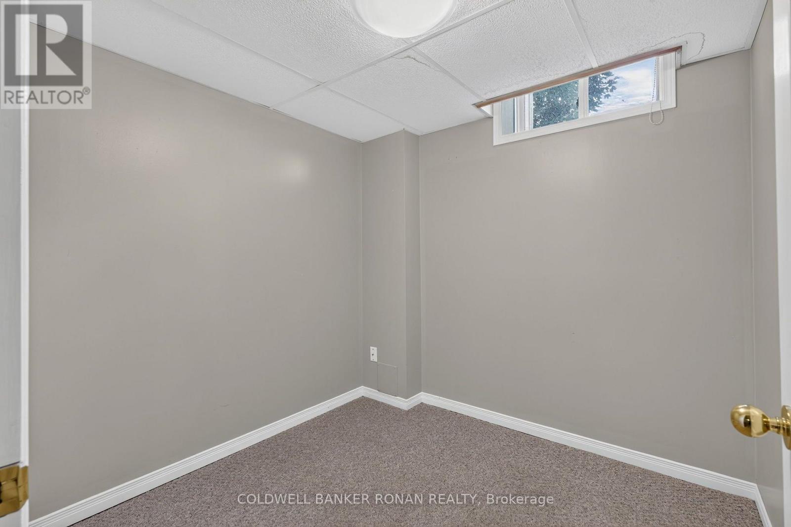 61 DARLING CRESCENT - 29