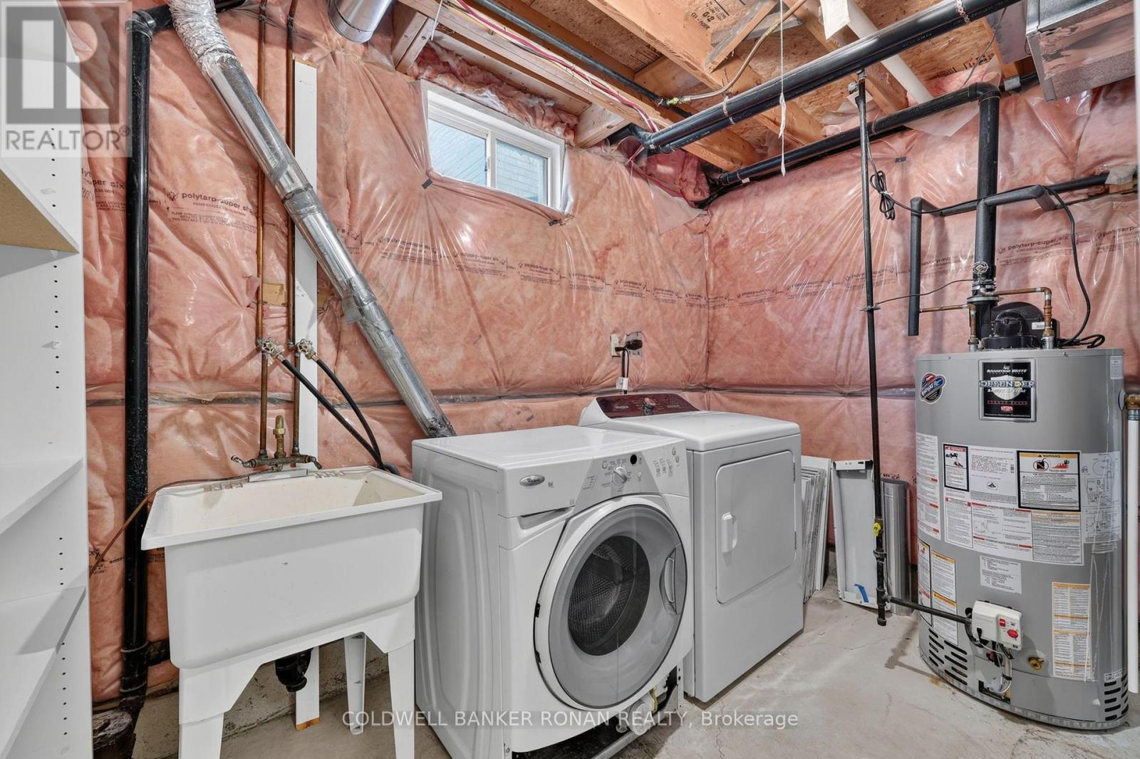 61 DARLING CRESCENT - 32